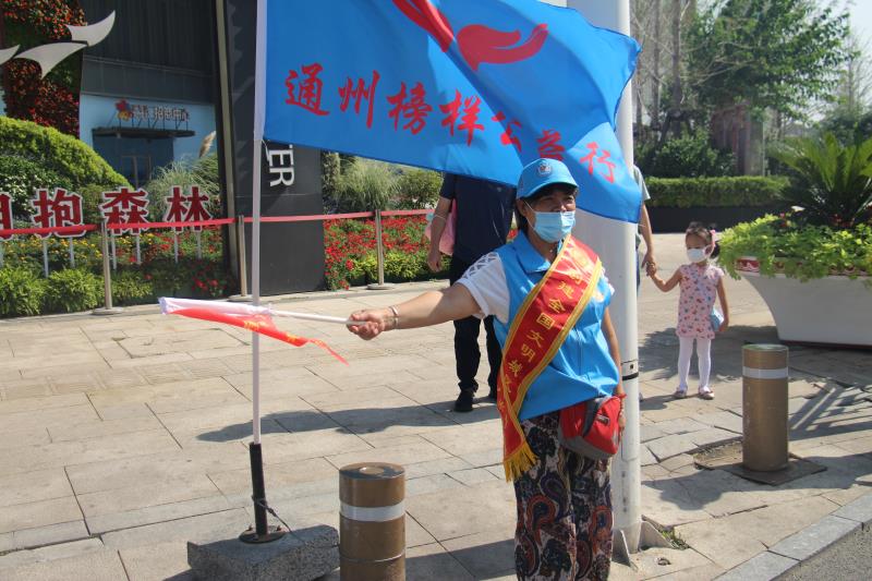 <strong>大鸡吧艹人</strong>